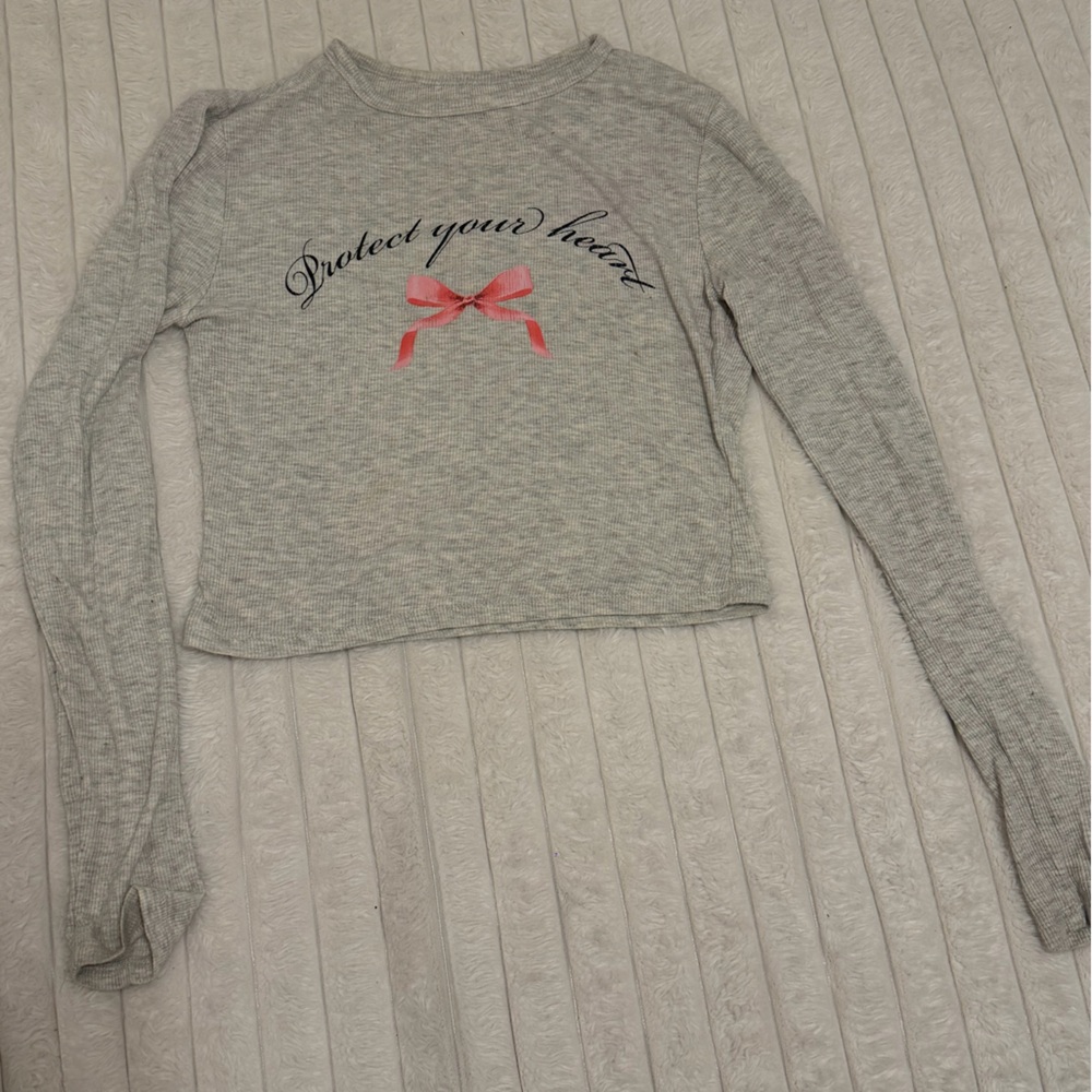 Gray Long Sleeve Top with Pink Bow Accent